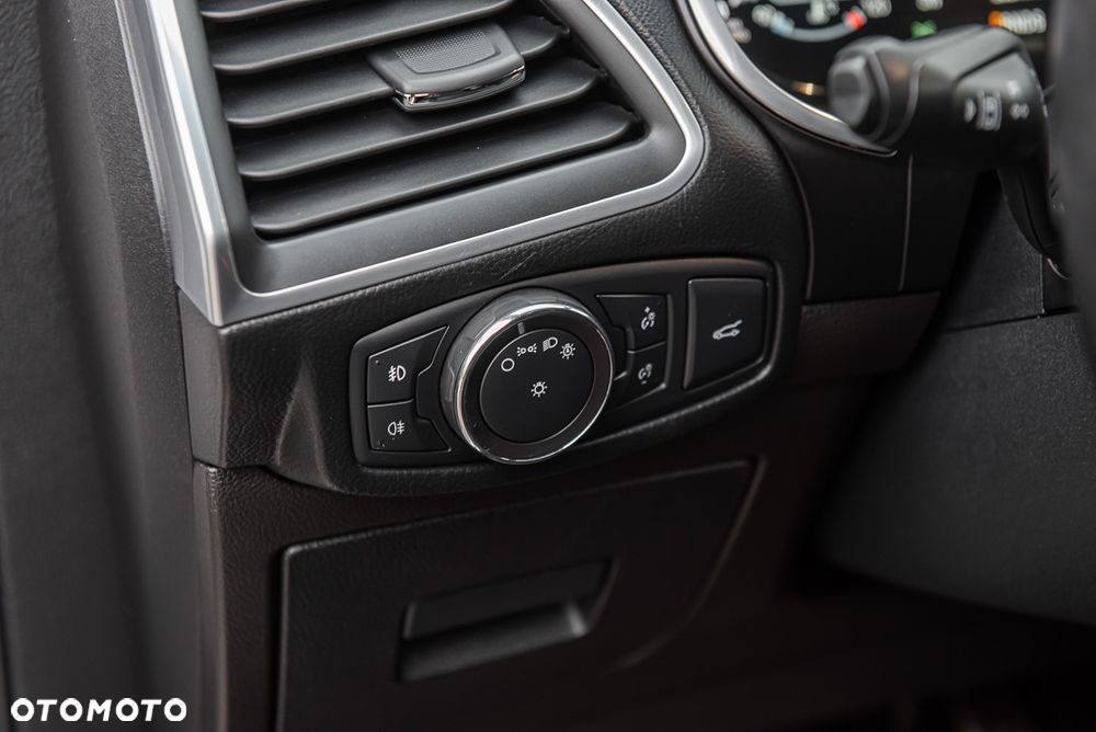 Ford Edge 2.0 TDCi Bi-Turbo 4x4 Titanium - 19