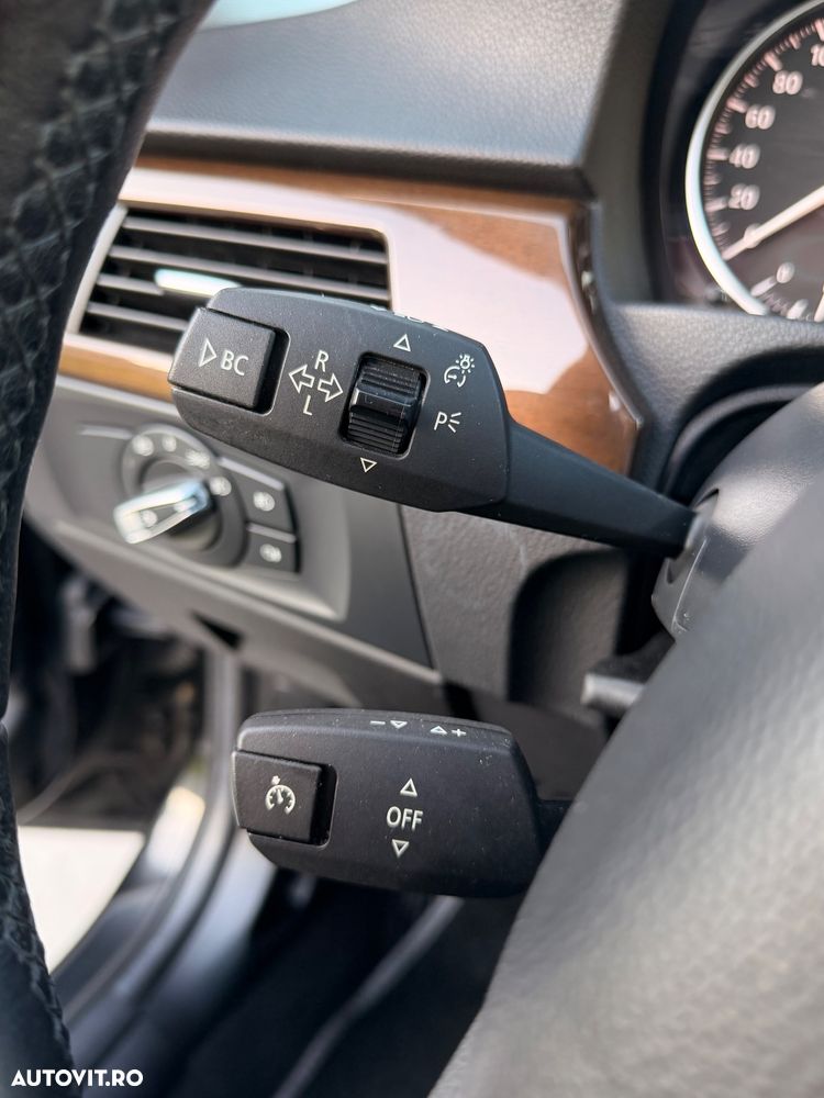 BMW Seria 3 320d DPF - 24