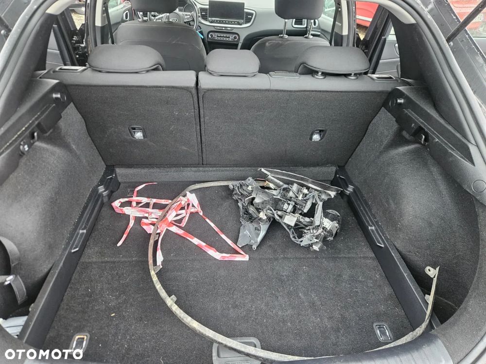Kia XCeed 1.6 CRDi PLATINUM EDITION - 17