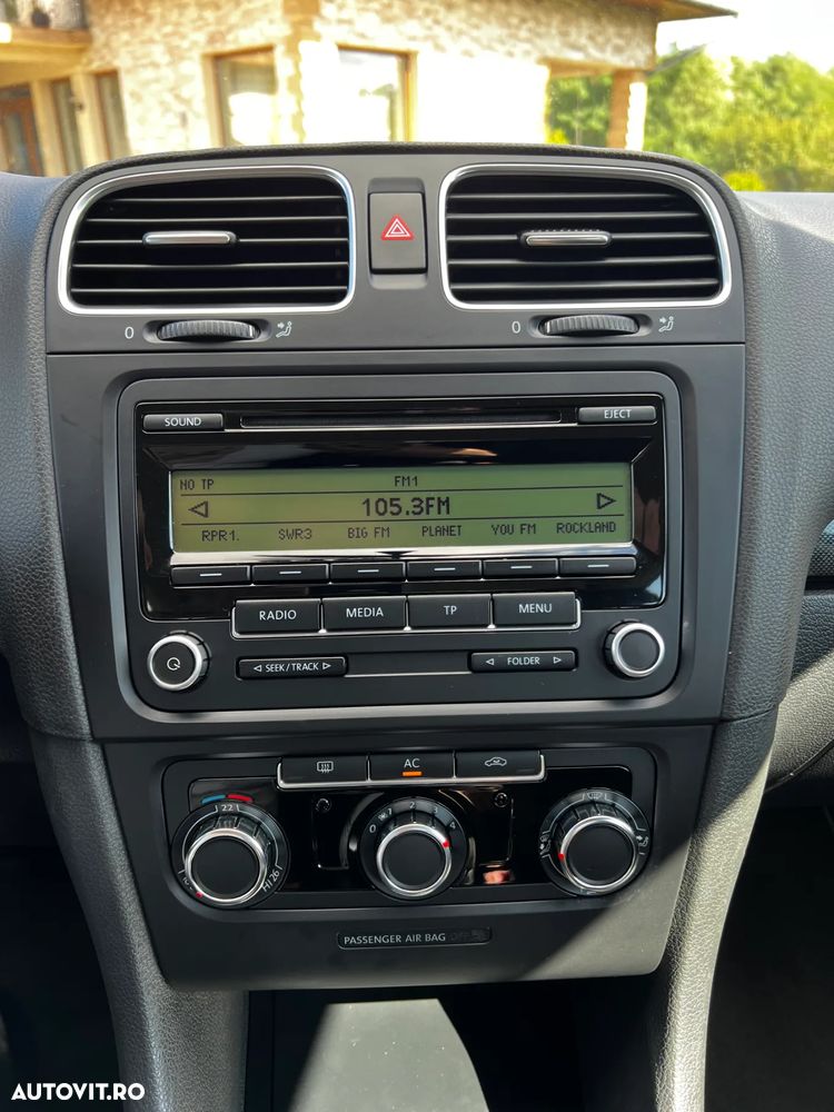 Volkswagen Golf 1.6 Comfortline - 19