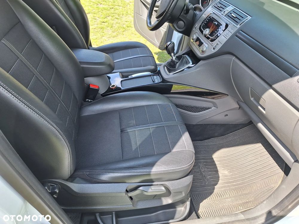 Ford Kuga 2.0 TDCi 2x4 Trend - 12