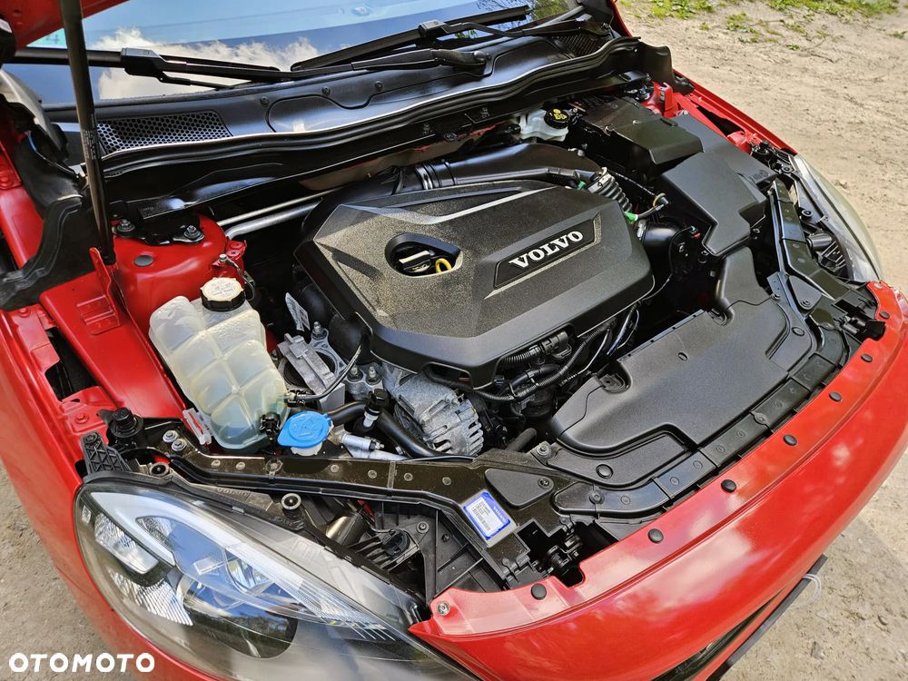 Volvo V40 T3 Momentum - 11
