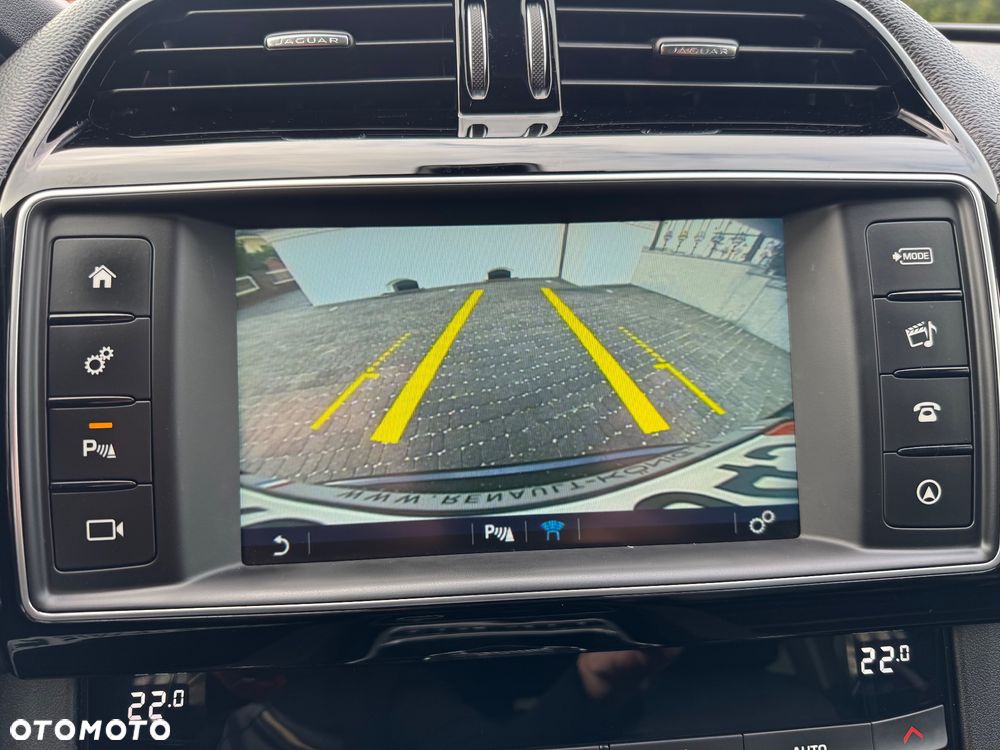 Jaguar F-Pace 20d AWD R-Sport - 32