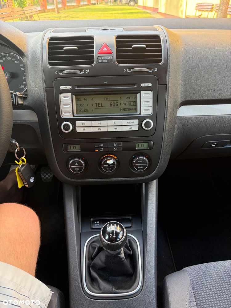 Volkswagen Jetta 1.6 Comfortline - 37