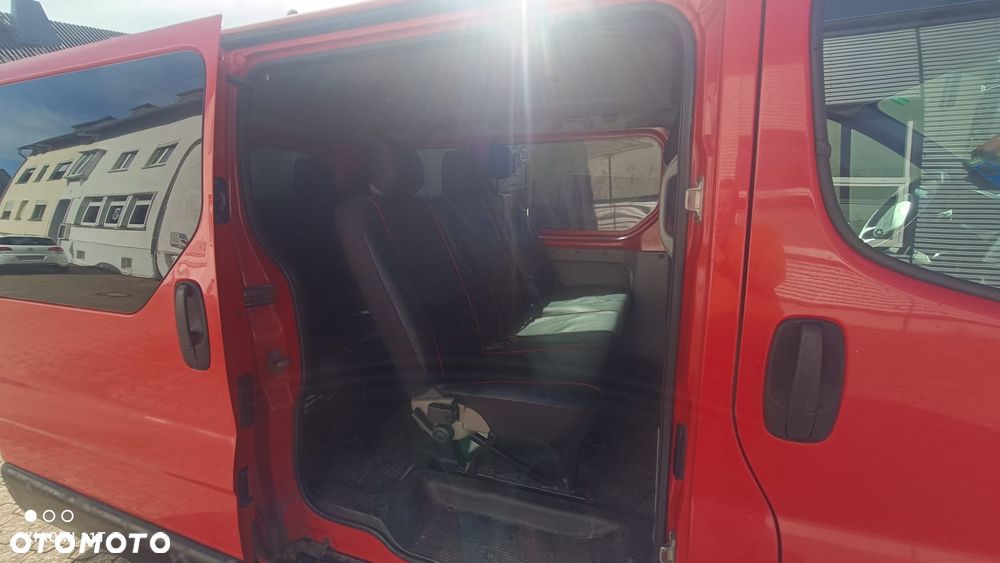 Renault Trafic 2.0 dCi 115 Combi L1H1 - 11