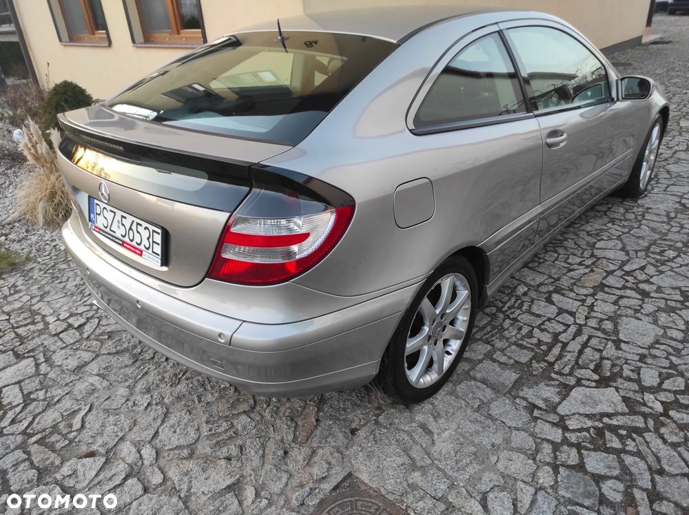 Mercedes-Benz Klasa C 230 - 12