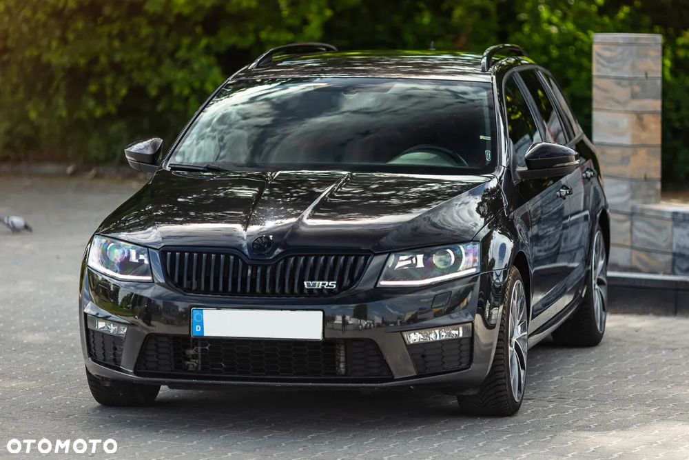 Skoda Octavia 2.0 TDI DSG RS - 2
