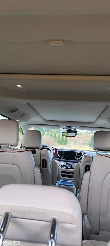 Chrysler Pacifica - 21