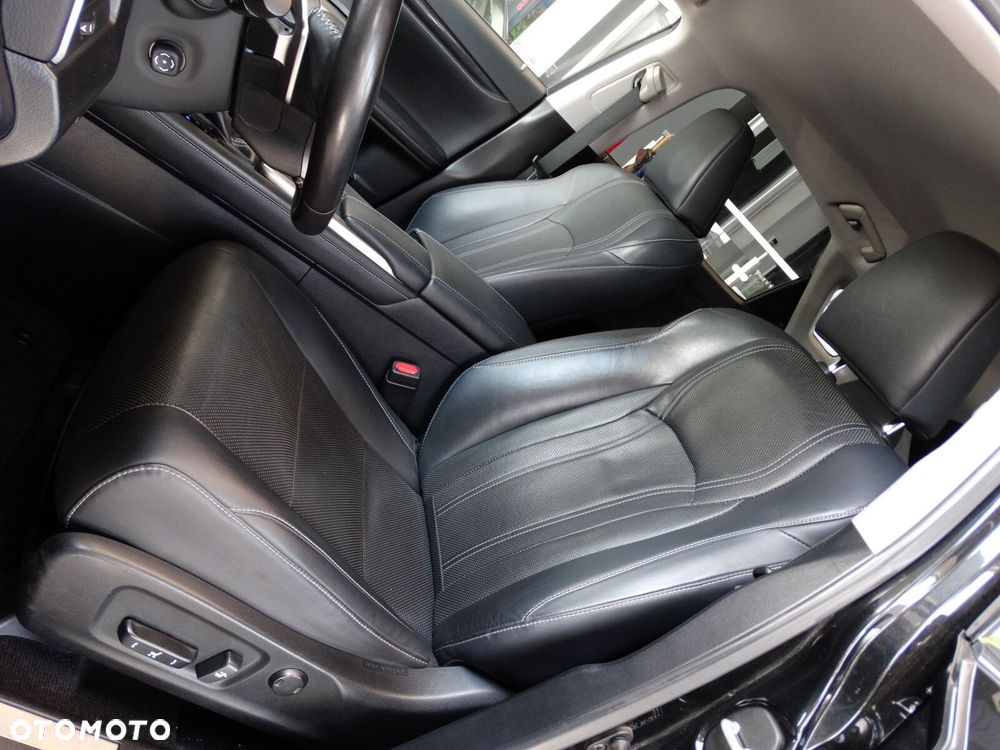 Lexus RX - 9