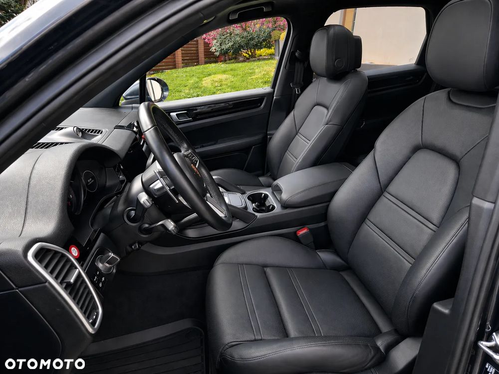Porsche Cayenne Tiptronic S - 17
