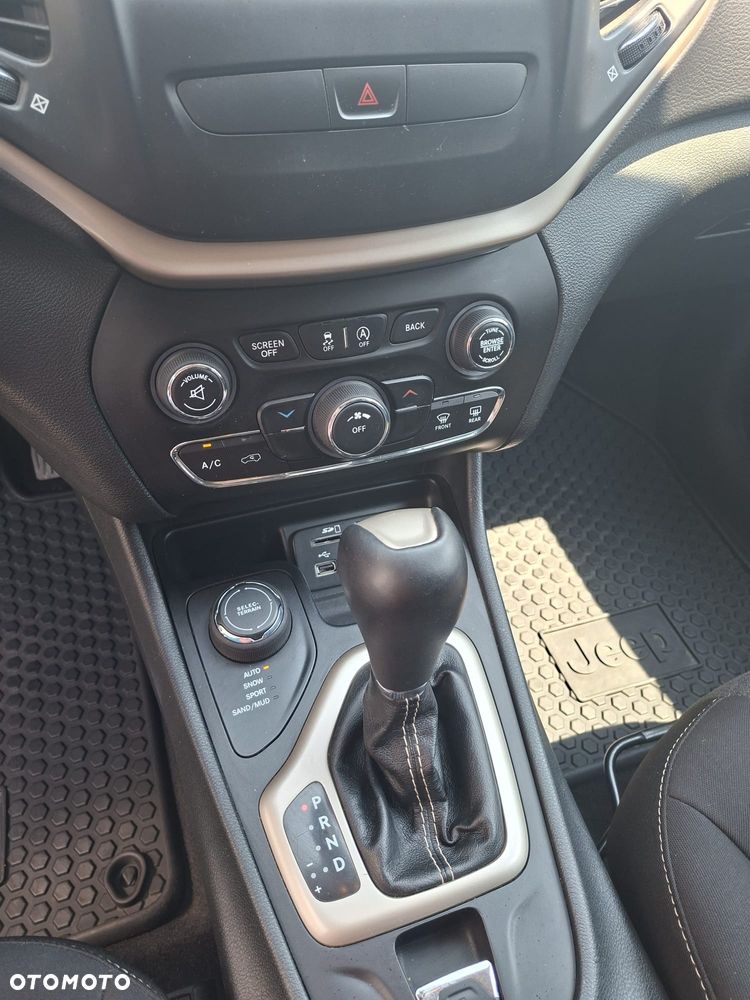 Jeep Cherokee 3.2 V6 Active Drive I Limited - 20