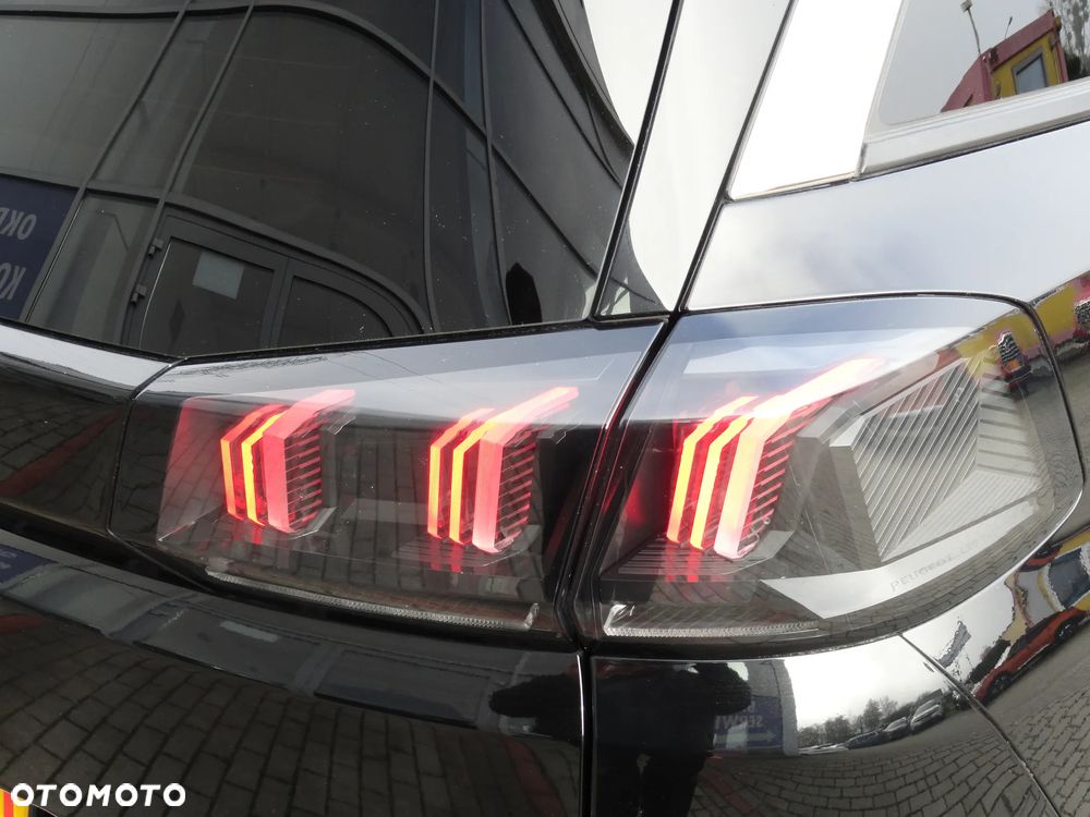 Peugeot 5008 1.5 BlueHDI Allure S&S EAT8 - 34