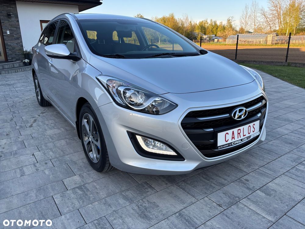 Hyundai i30 blue Kombi 1.6 GDi YES Silver - 13