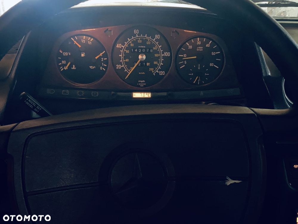 Mercedes-Benz W123 - 9