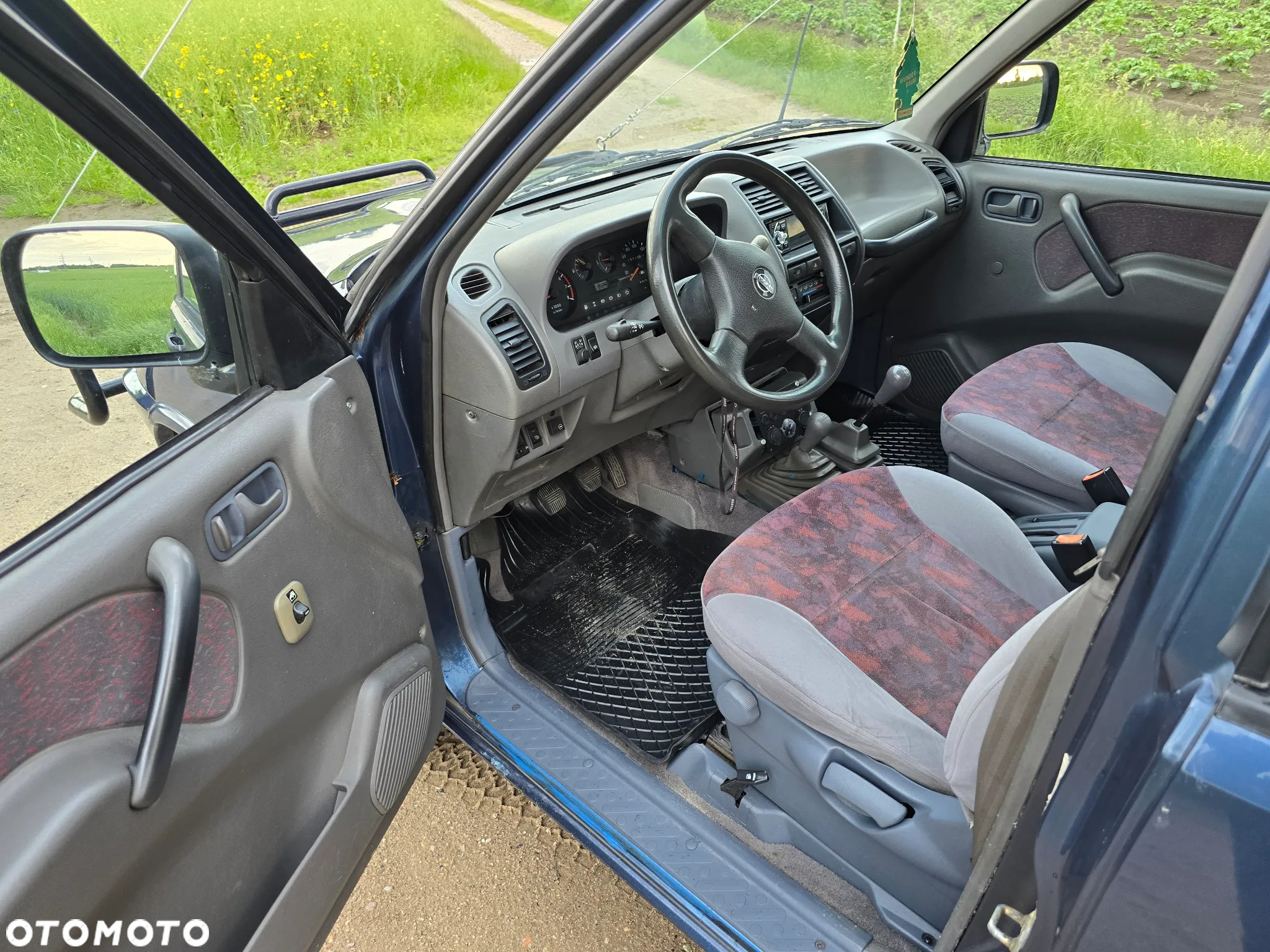 Nissan Terrano II 2.4 SGX - 18