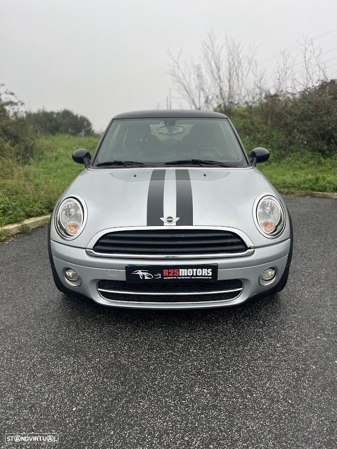 MINI 3 Portas Cooper D - 2