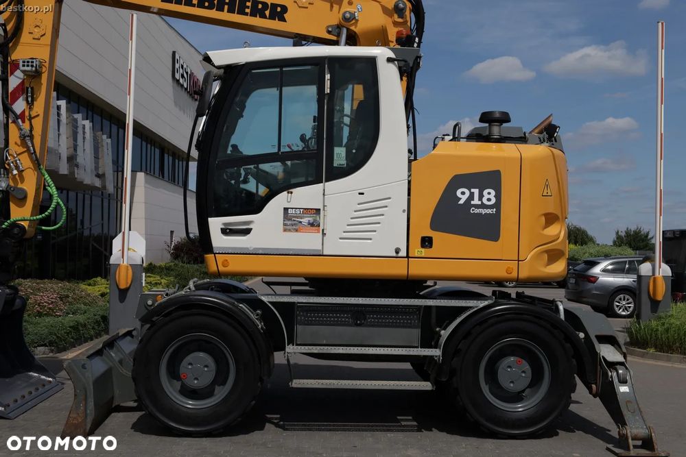 Liebherr A918 Compact - 12