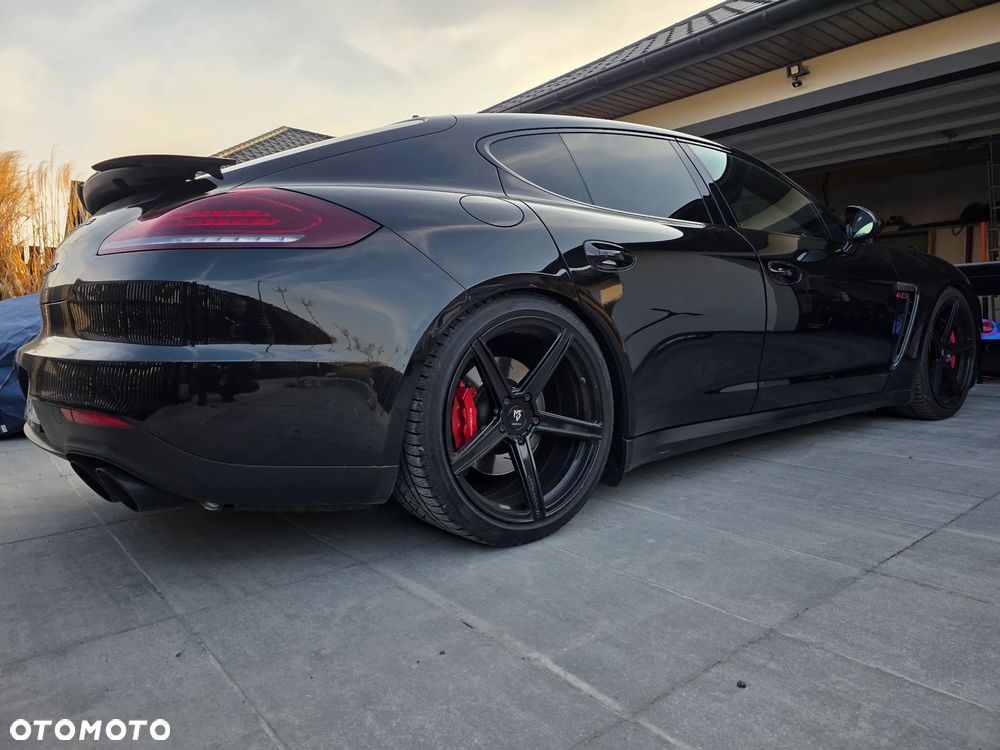 Porsche Panamera - 5