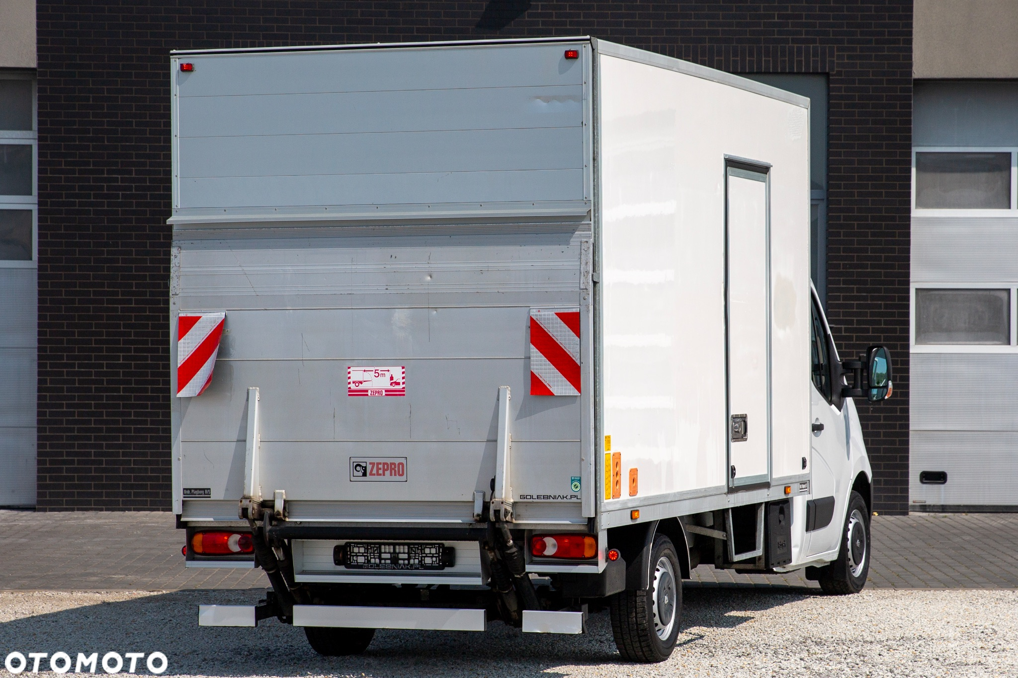 Renault Master 2.3 KONTENER + WINDA *Silnik 1-Turbo* - 2