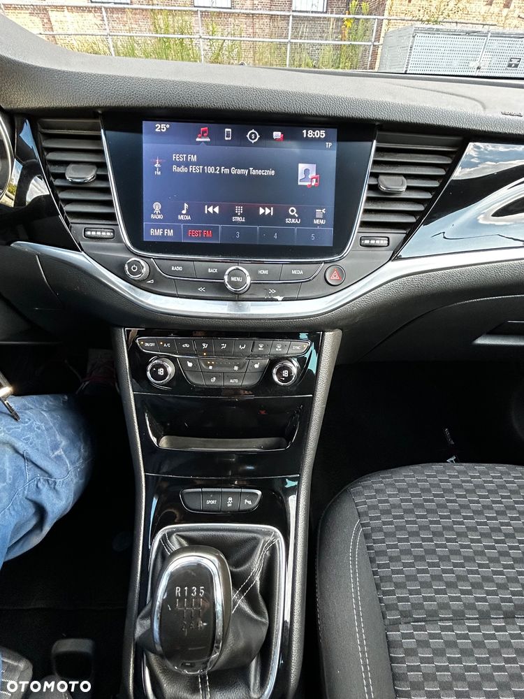 Opel Astra 1.4 T Dynamic - 23