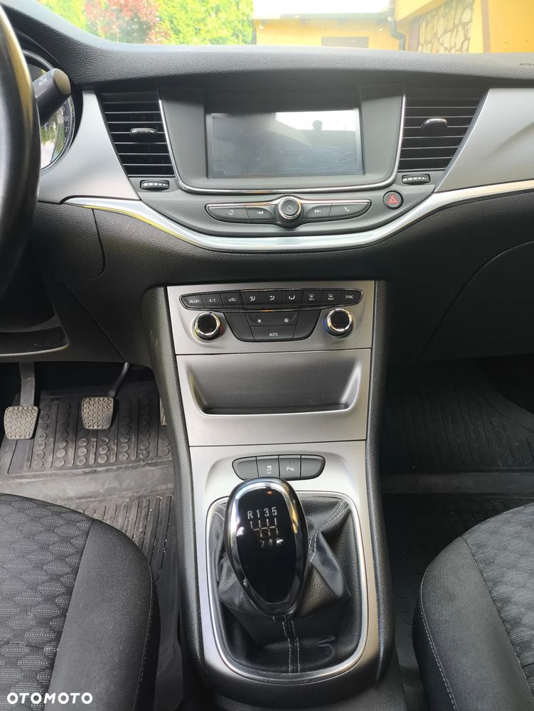 Opel Astra 1.4 T Enjoy - 9