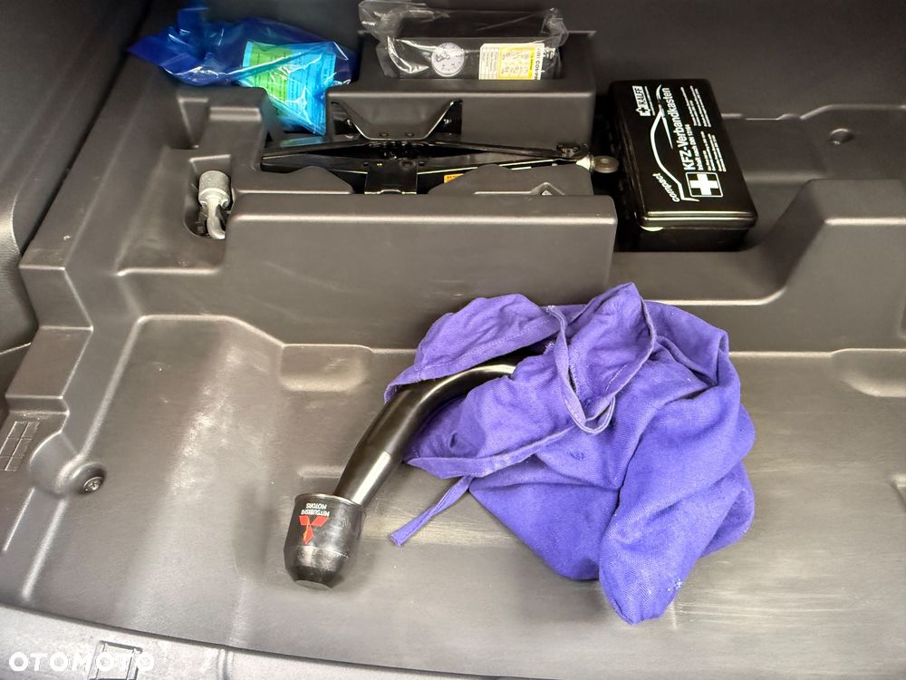 Mitsubishi Eclipse Cross 1.5 T Intense - 29