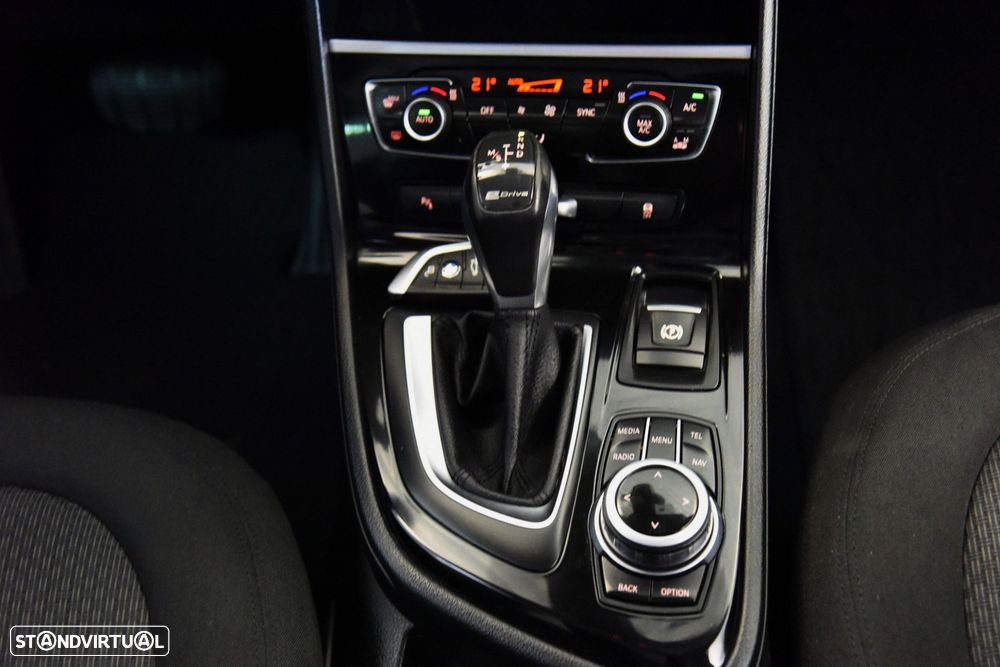 BMW 225xe Active Tourer - 25