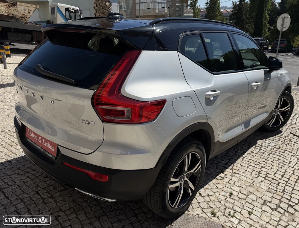 Volvo XC 40 1.5 T3 R-Design Tech Edition - 4