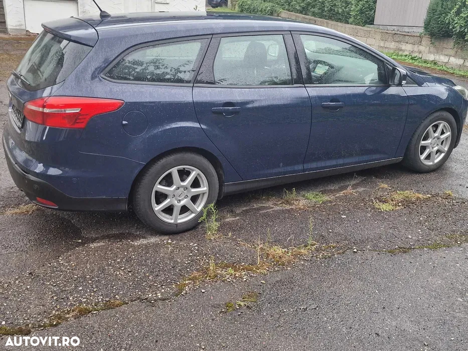 Ford Focus Turnier 2.0 TDCi DPF Start-Stopp-System Aut. Business - 7