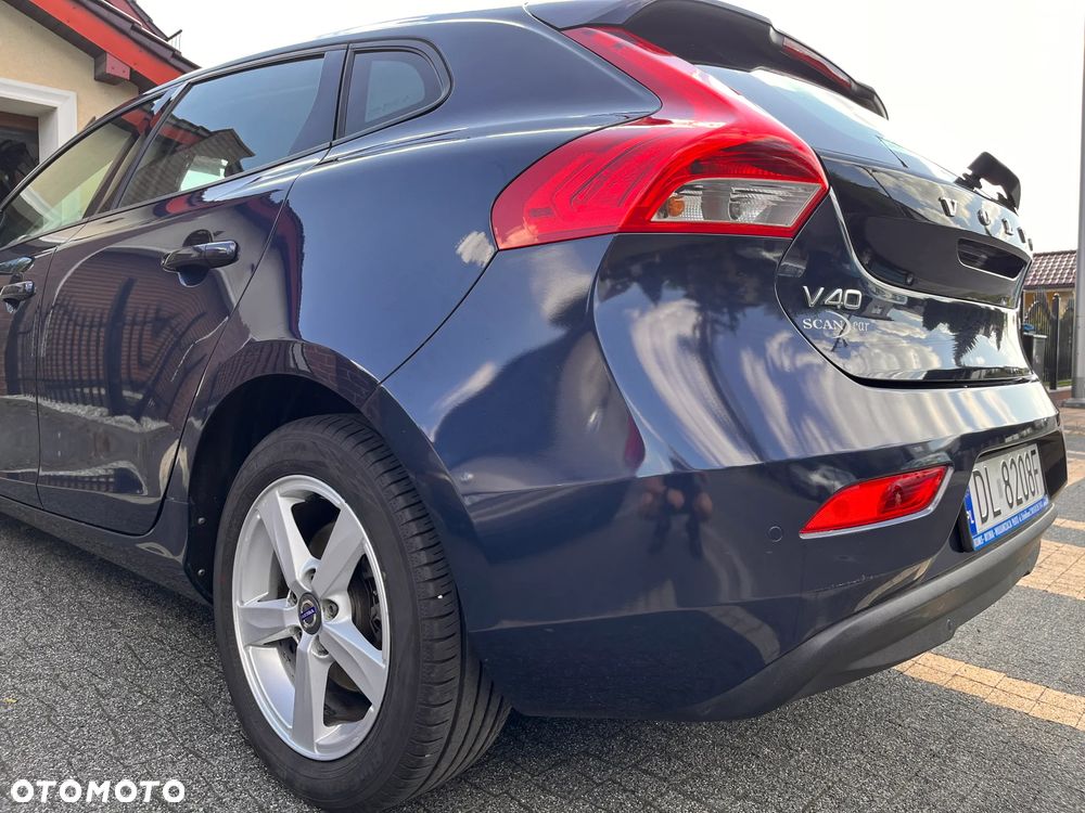 Volvo V40 D2 Momentum - 19
