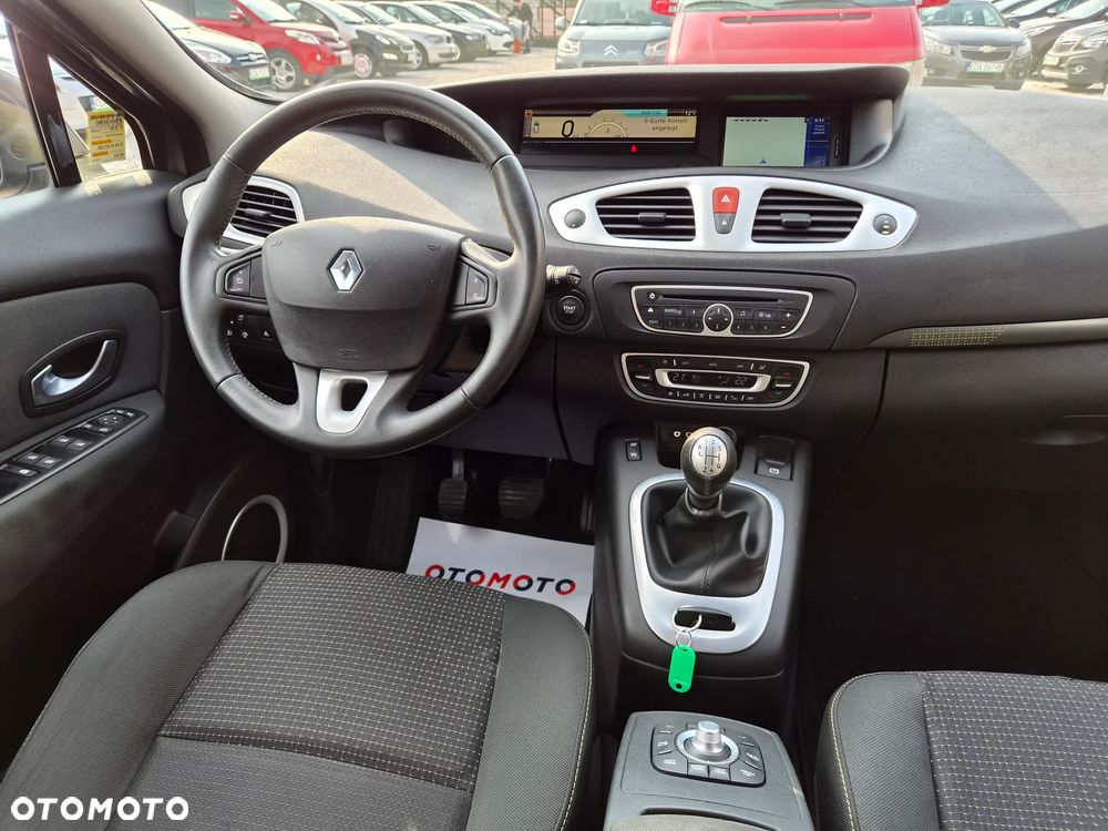 Renault Scenic - 8