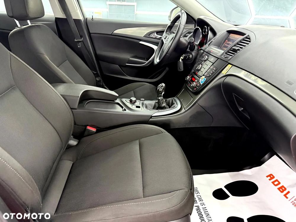 Opel Insignia 2.0 Turbo 4x4 Design Edition - 28