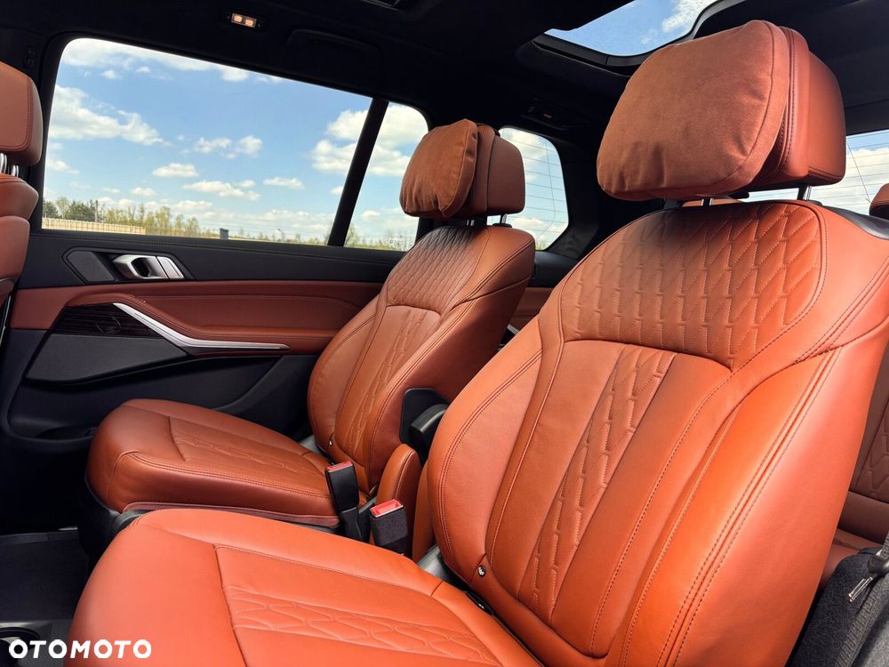 BMW X7 - 26