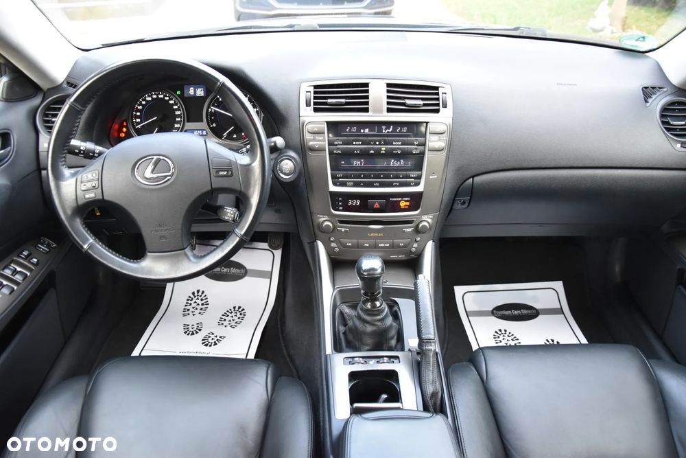 Lexus IS 220d Executive Line - 11