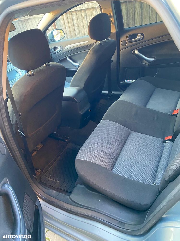 Ford Mondeo 1.8 TDCi Ambiente - 5