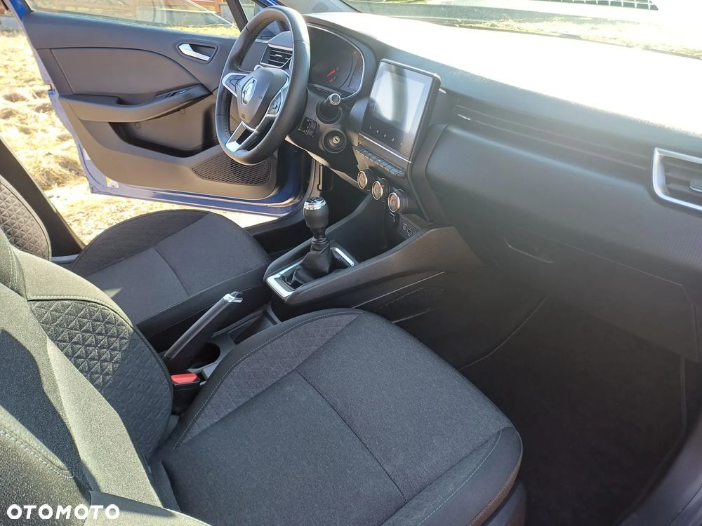 Renault Clio TCe 100 BUSINESS EDITION - 24