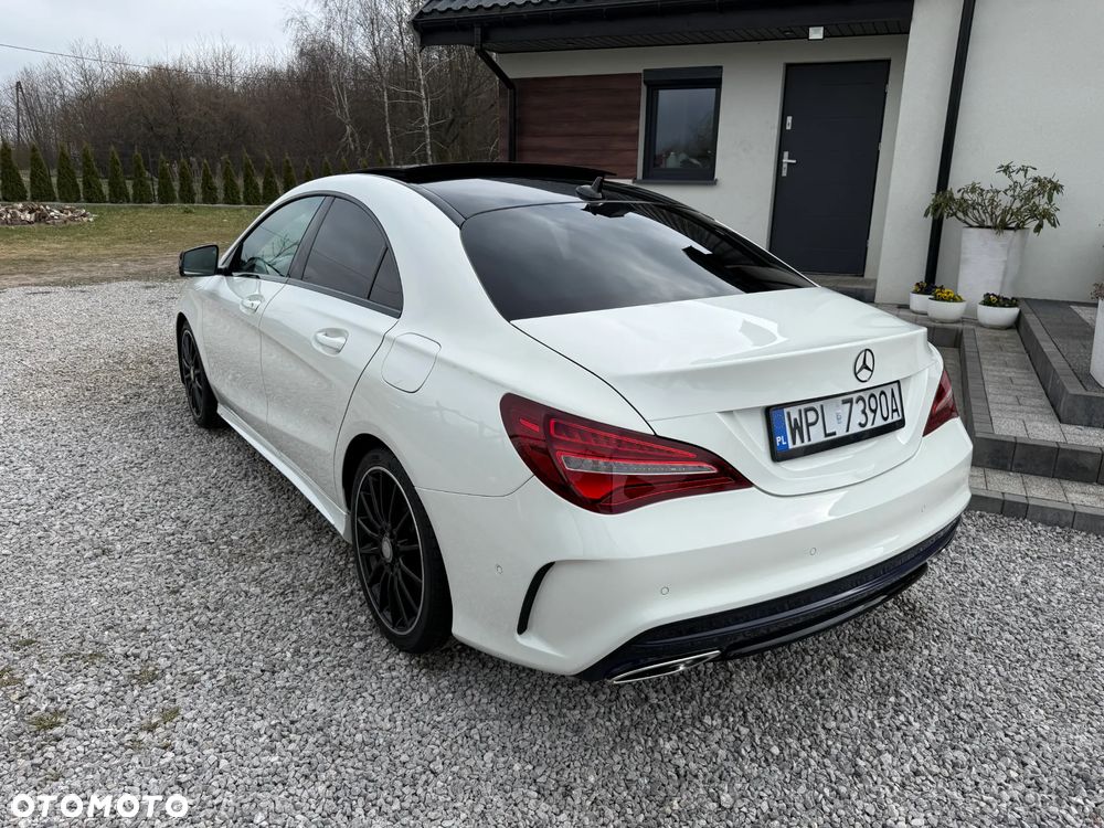 Mercedes-Benz CLA 180 AMG Line - 16