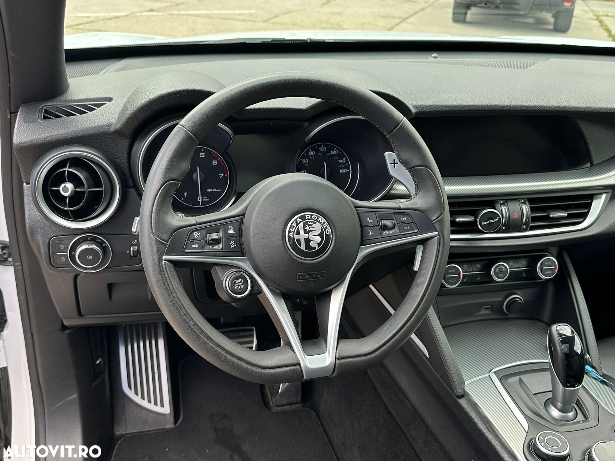 Alfa Romeo Stelvio - 8