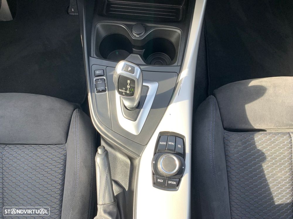 BMW 118 dA Pack M - 26