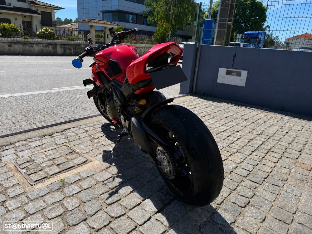 Ducati Streetfighter V4S - 8