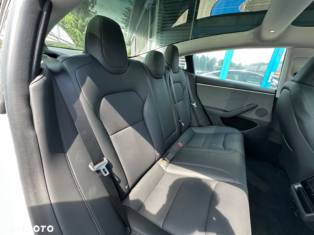 Tesla Model 3 - 15
