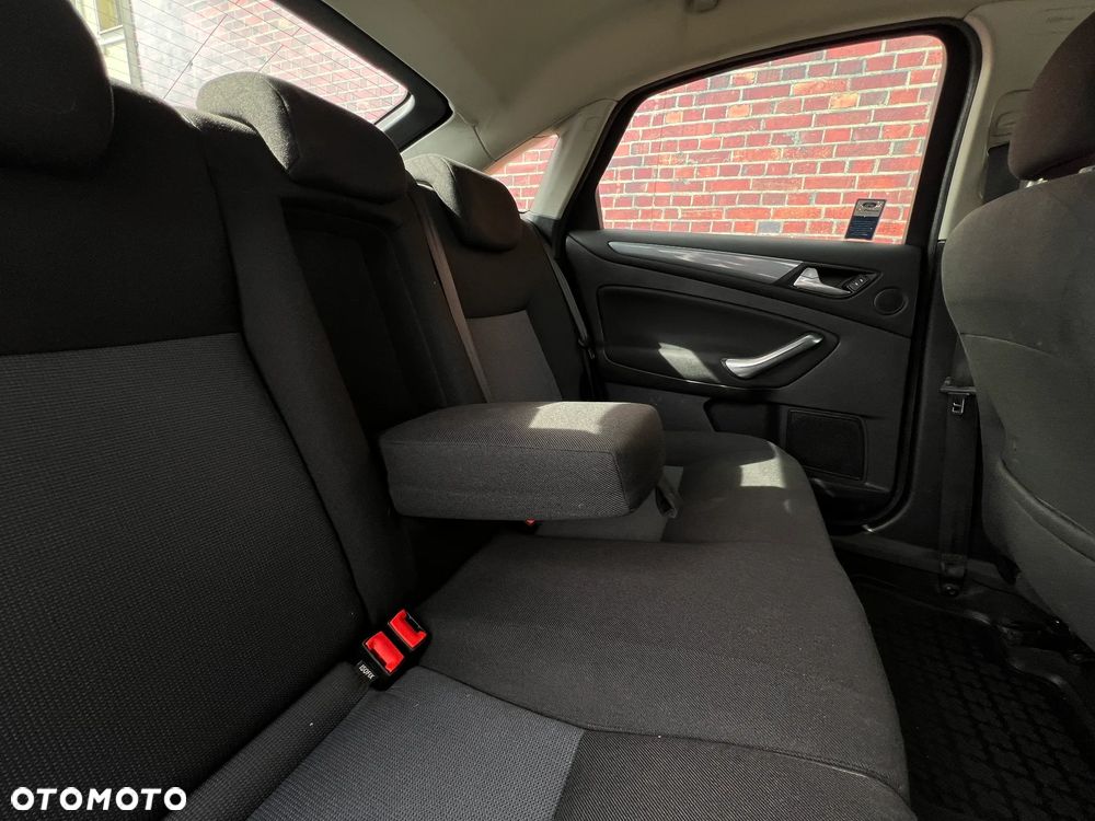 Ford Mondeo - 20