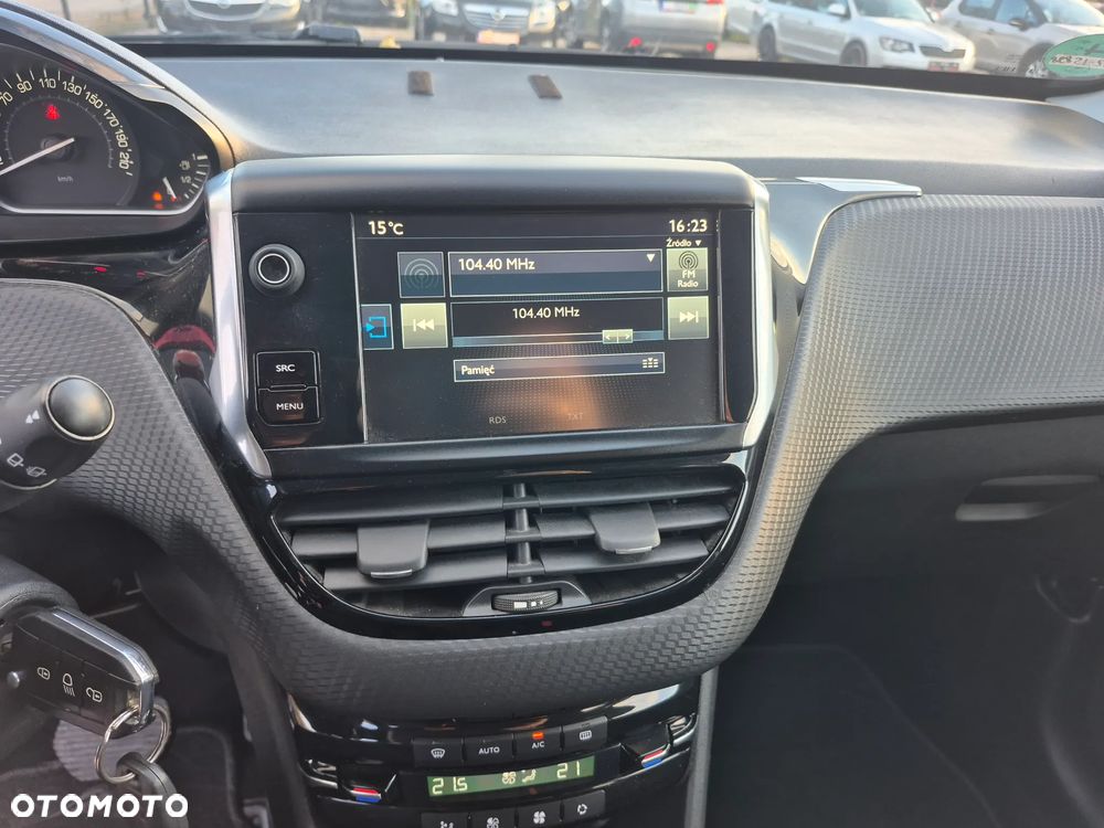Peugeot 2008 - 21