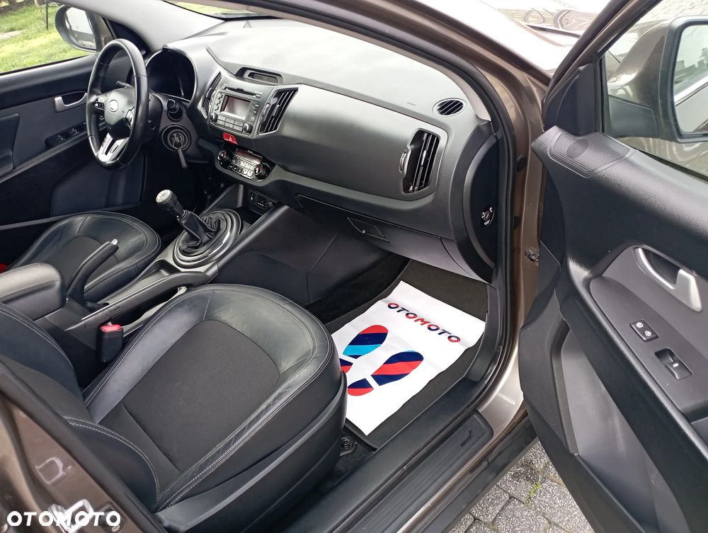Kia Sportage 2.0 CVVT 2WD Attract - 10