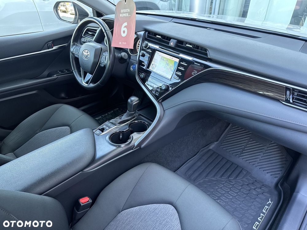 Toyota Camry 2.5 Hybrid Comfort CVT - 14