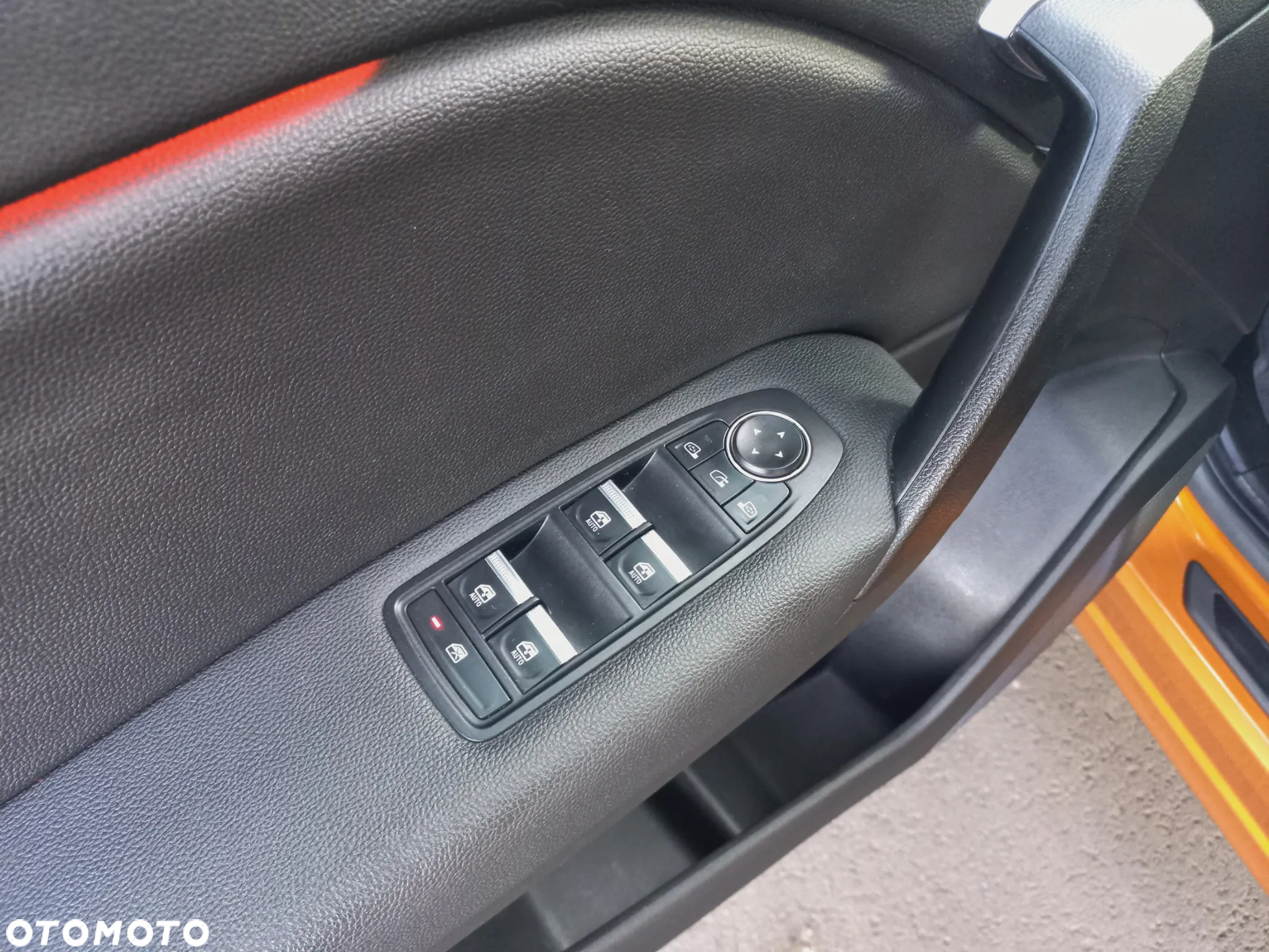 Renault Captur 1.3 TCe Intens EDC - 18