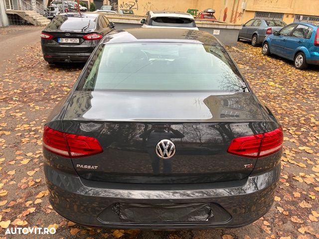 Volkswagen Passat 1.6 TDI Comfortline - 25