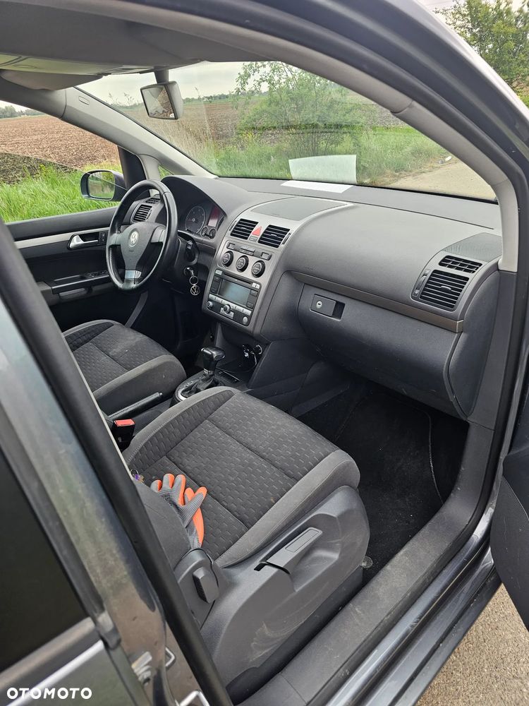 Volkswagen Touran 2.0 TDI DPF DSG Comfortline - 17