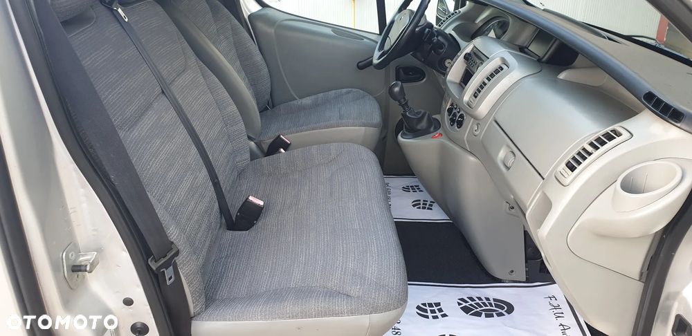 Renault Trafic - 14