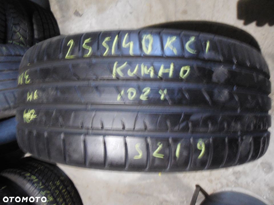 OPONA POJEDYNKA 255/40R21 KUMHO CRUGEN HP91 DOT 5219 8MM - 1